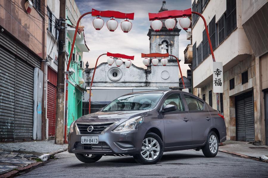  Nissan Versa 2015 года  (BR) (фото 11 из 17)